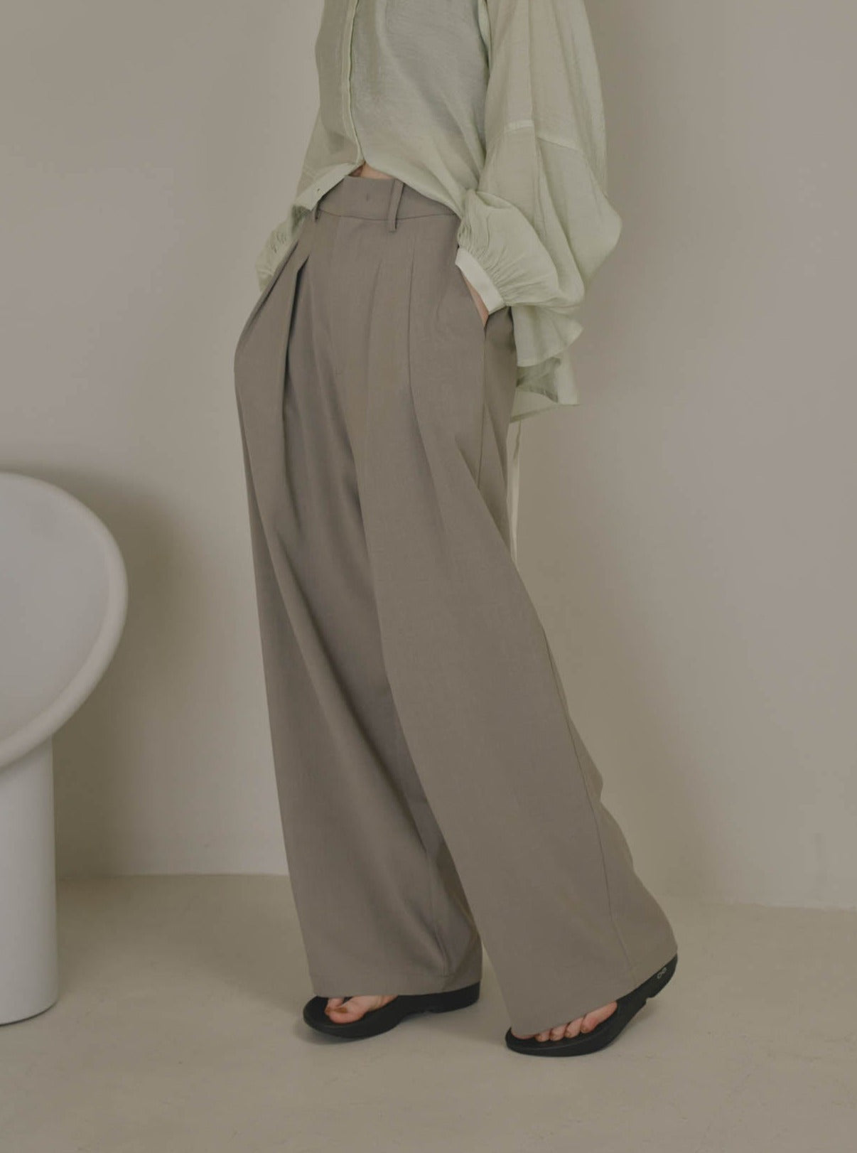 tuck wide pants