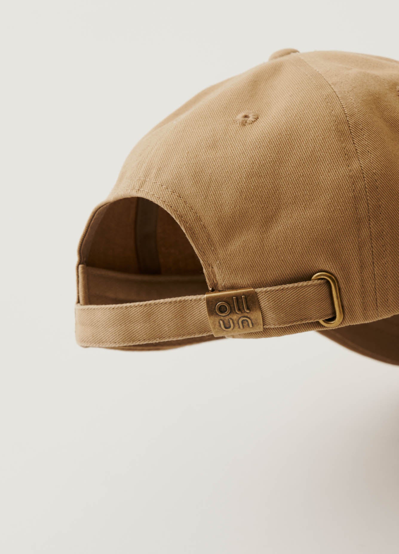 ollun logo cap