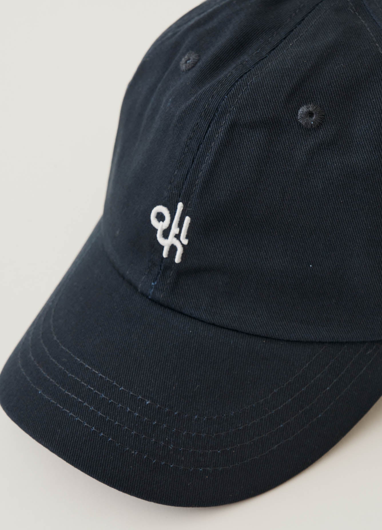 ollun logo cap