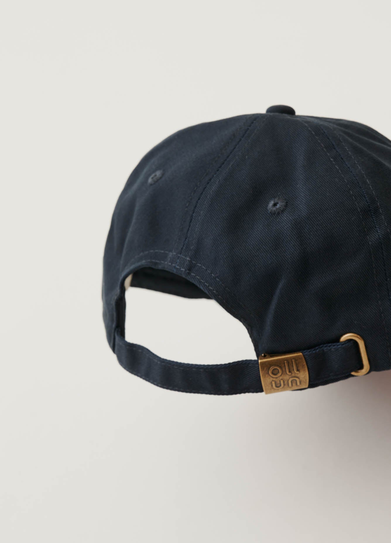 ollun logo cap