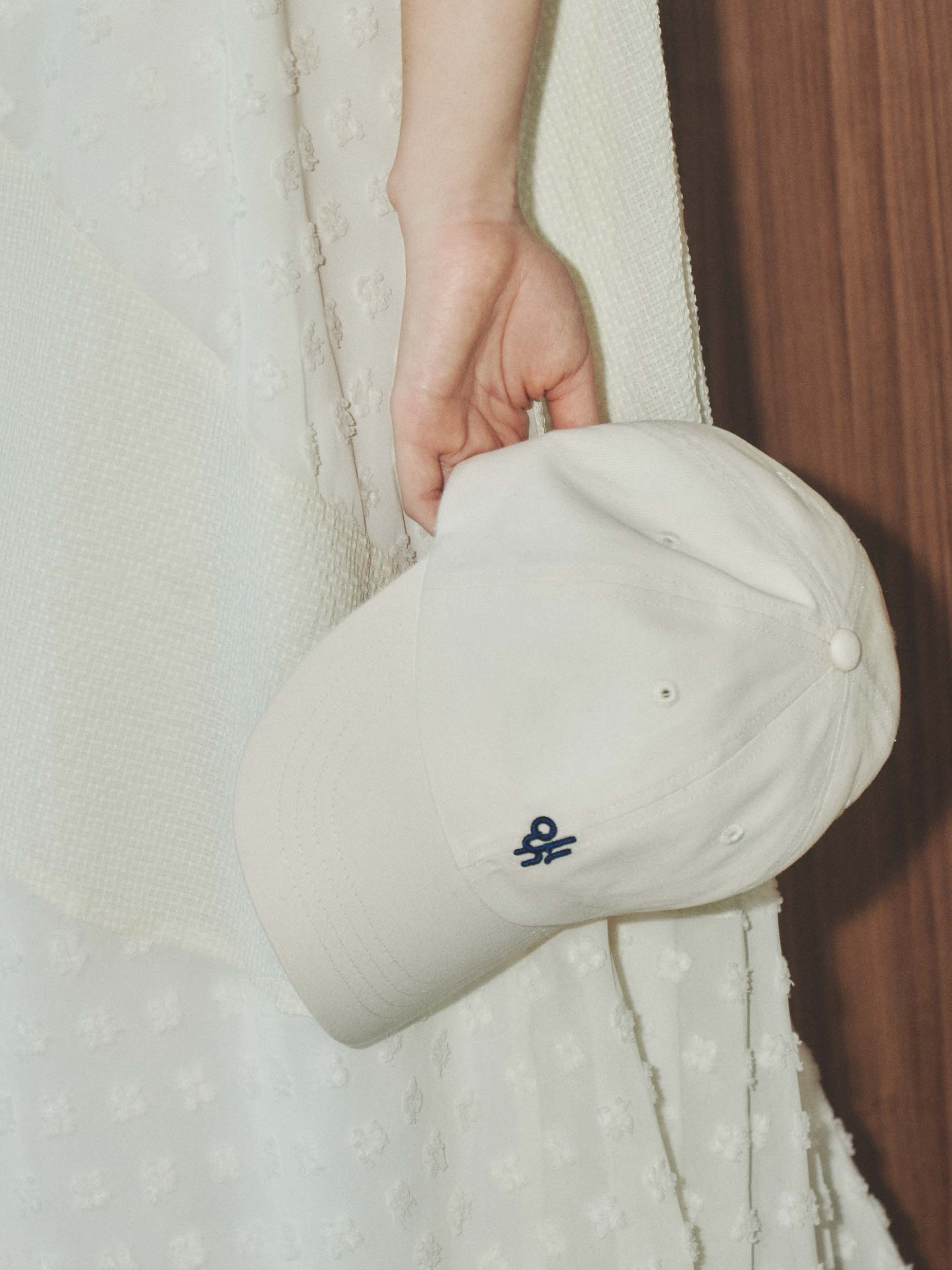 ollun logo cap